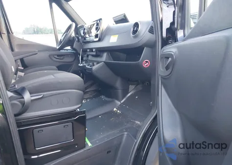 2025 Mercedes-Benz Sprinter 2500 Standard Roof 4-Cyl Diesel from USA, damaged, VIN W1Z4KFHY8SP810762